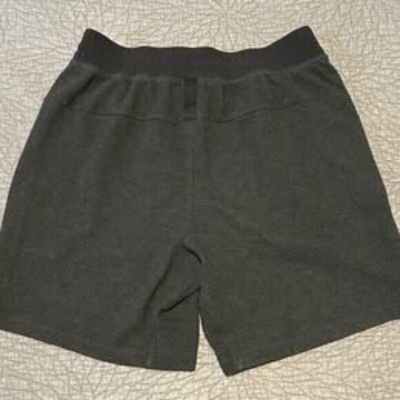 Lululemon Shorts – Black – Size Medium - Picture 3 of 3